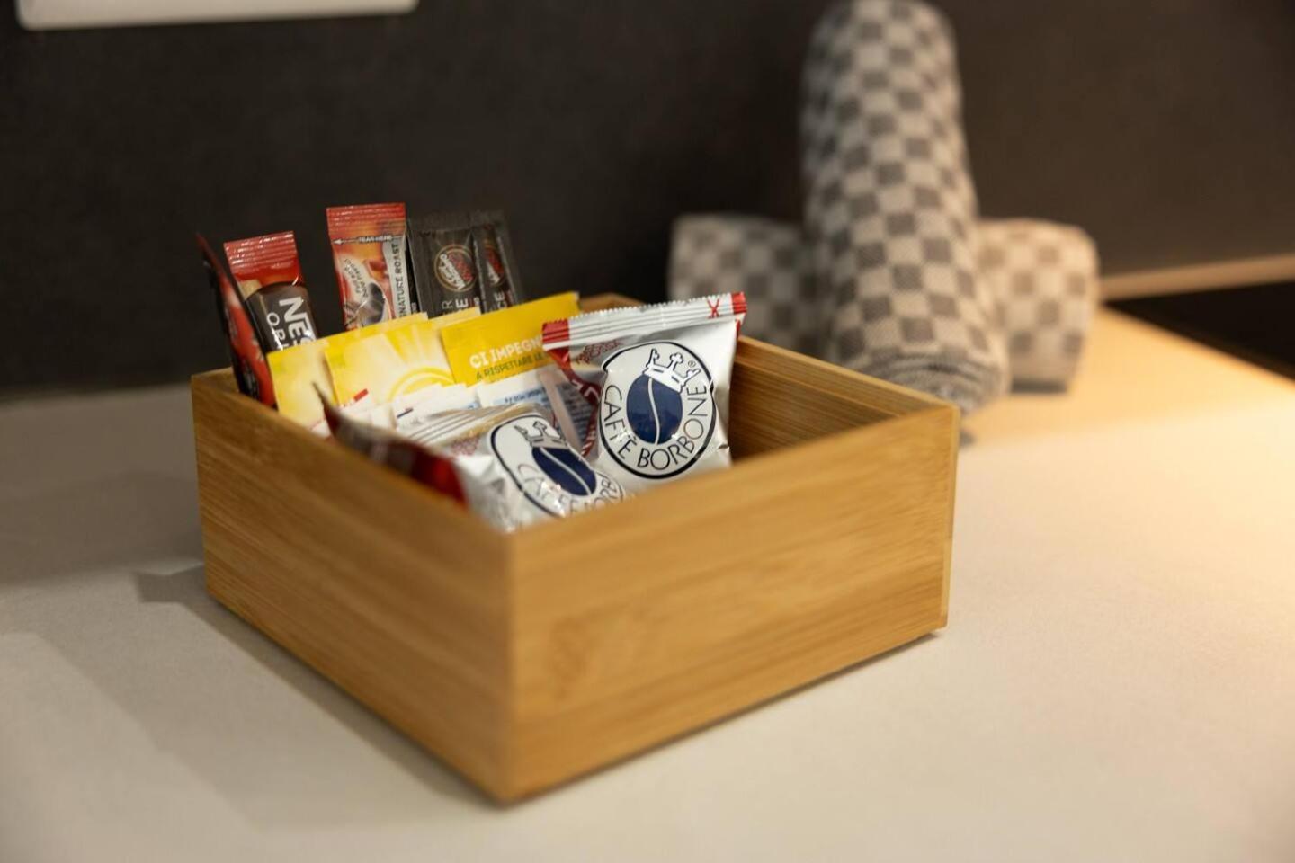 Ivory Suite Seafront With Views!- Fl 15 By Homely 세인트폴스베이 외부 사진