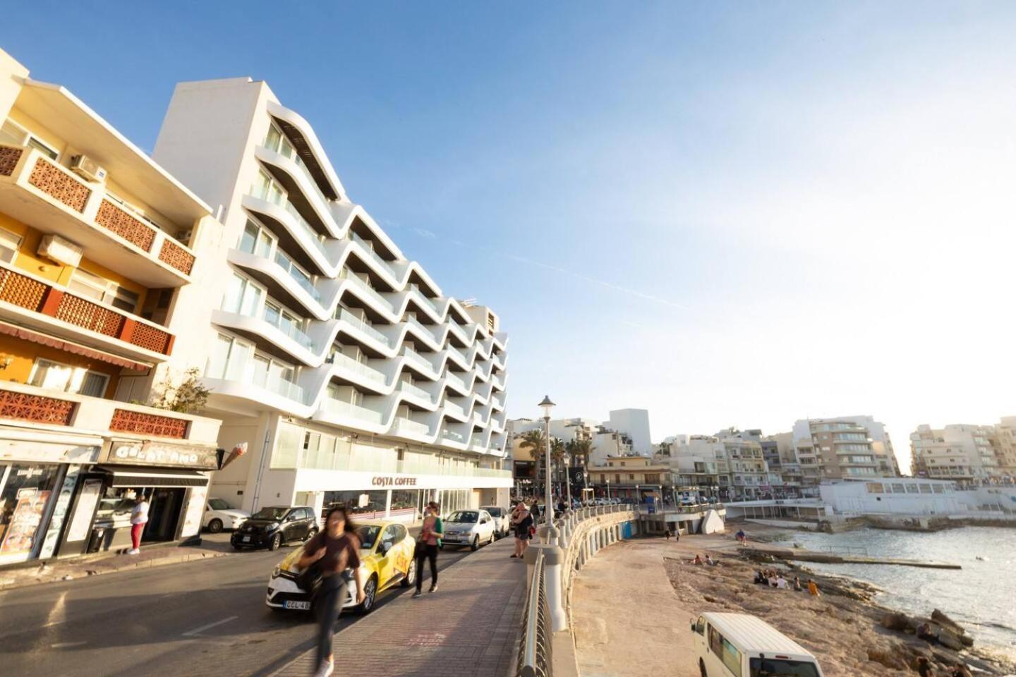Ivory Suite Seafront With Views!- Fl 15 By Homely 세인트폴스베이 외부 사진